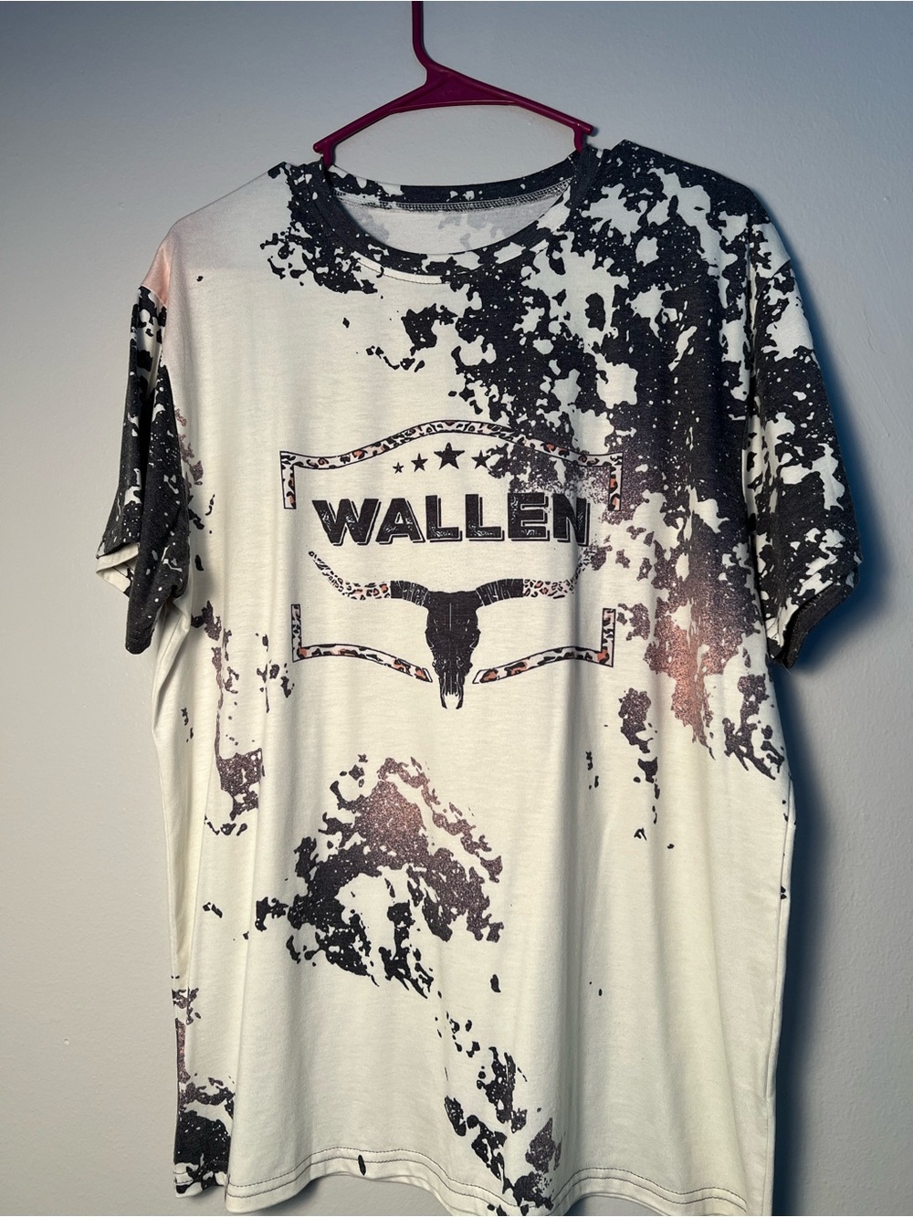 Men's Black & White Graphic Tee